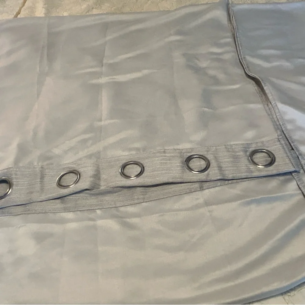Gray Silver Grommet Blackout Curtains 2‎ Panels